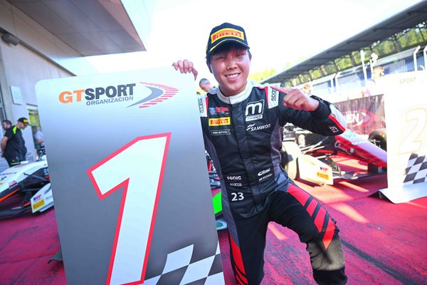 Shin (Motopark) takes third win of the season and closes on the points leader